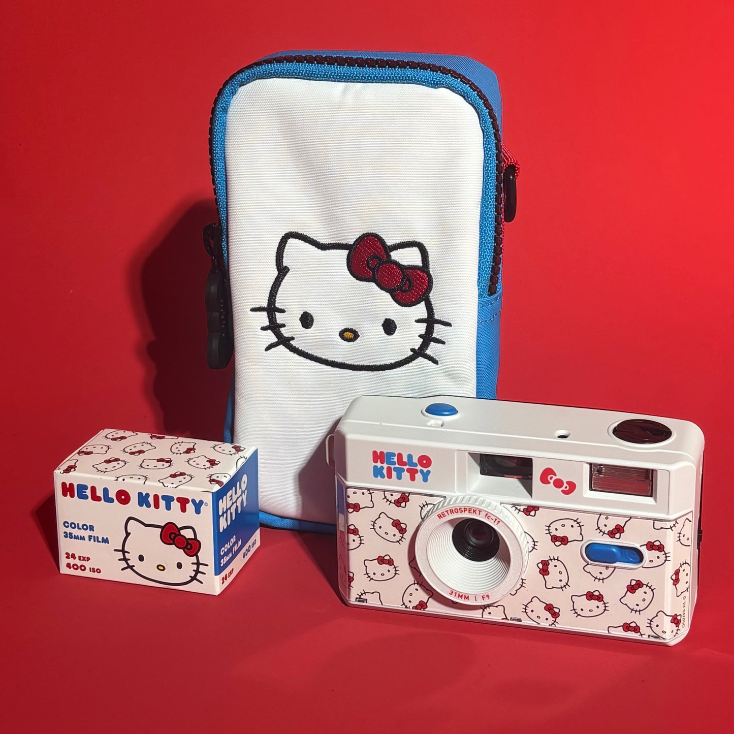 Retrospekt Hello Kitty 35mm Camera, Bag and Film Gift Box